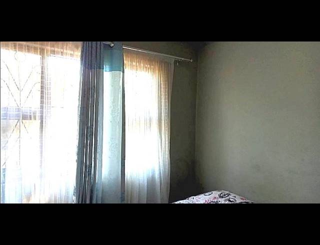 3 BEDROOM HOUSE FOR SALE IN BRACKENHAM